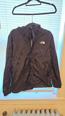 The North Face Men's Resolve 2 Waterproof Hooded Rain Jacket